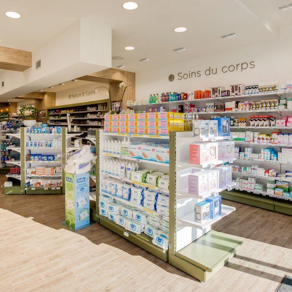 Get the perfect pharmacy display solution for your store. Our range of counters, units, and other Rx displays will help you attract customers' attention and increase sales.